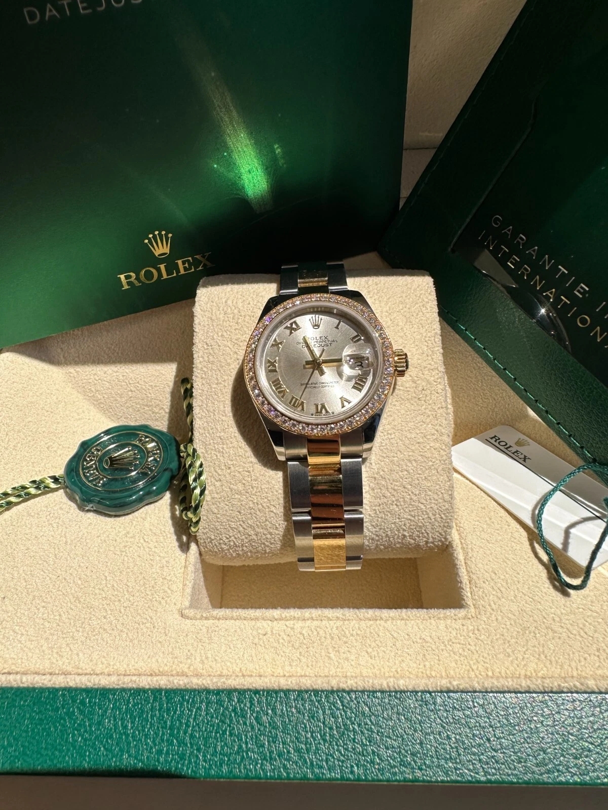 RLX Lady-Datejust 28mm 279383RBR Silver Roman Dial Yellow Rolesor Oyster Bracelet