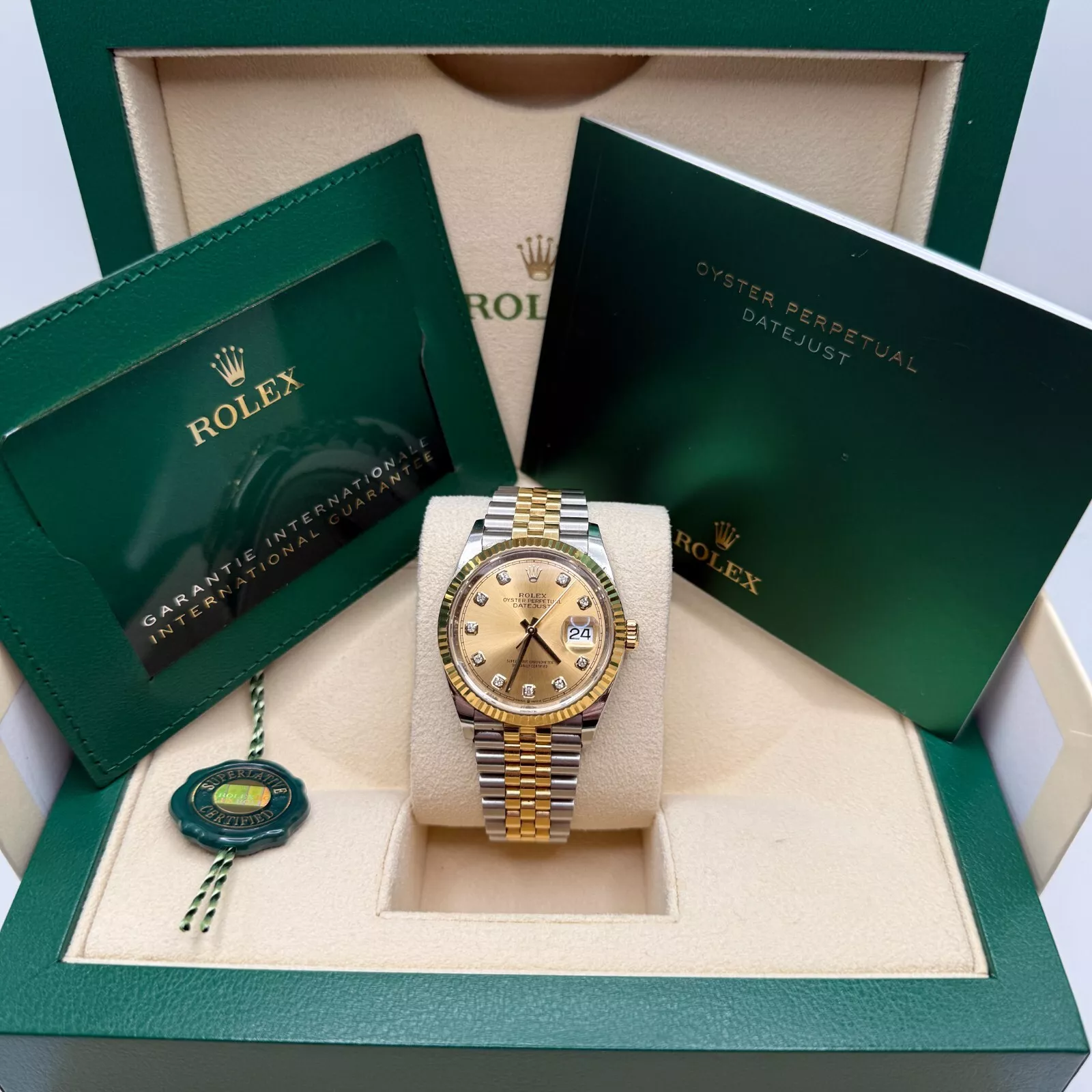 RLX  Datejust 36mm 126233 Champagne Dial Jubilee Bracelet Watch