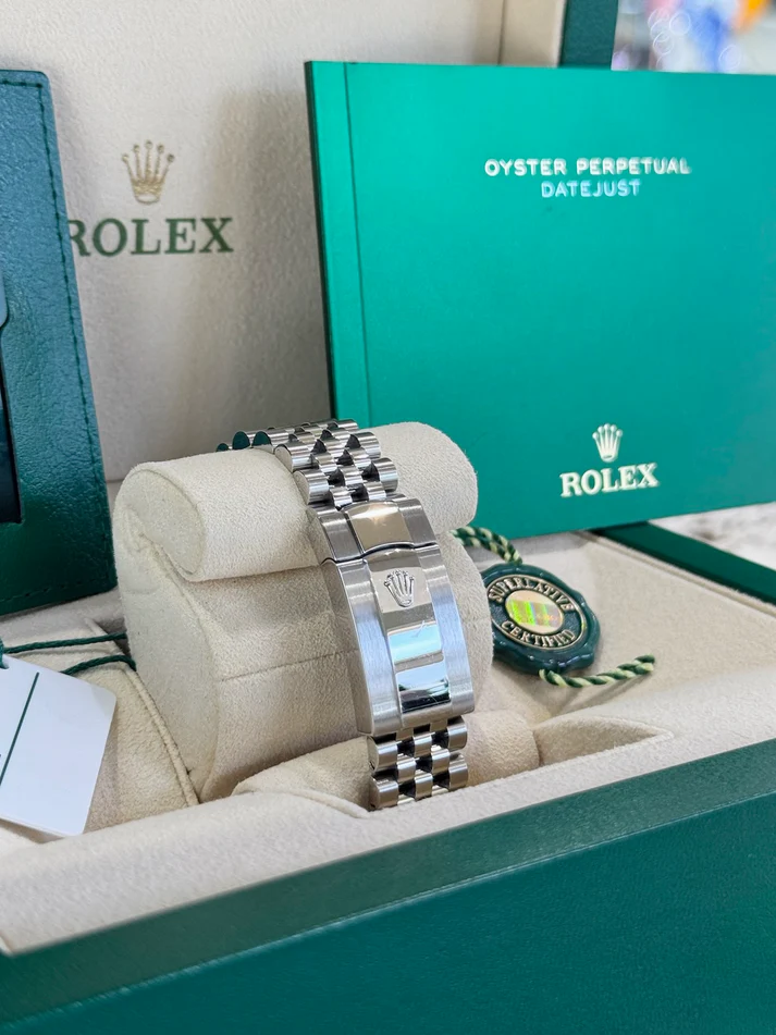 RLX  Datejust 36mm 126234 Olive Green Palm Motif Dial Jubilee Stainless Steel Watch