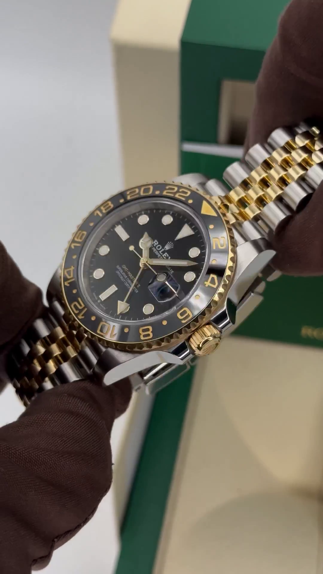 Rolex  GMT-Master II 126713GRNR 40mm