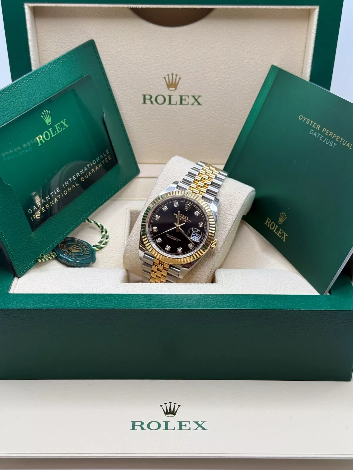 RLX  Datejust 36mm 126233 Custom Black Dial Jubilee Bracelet Watch