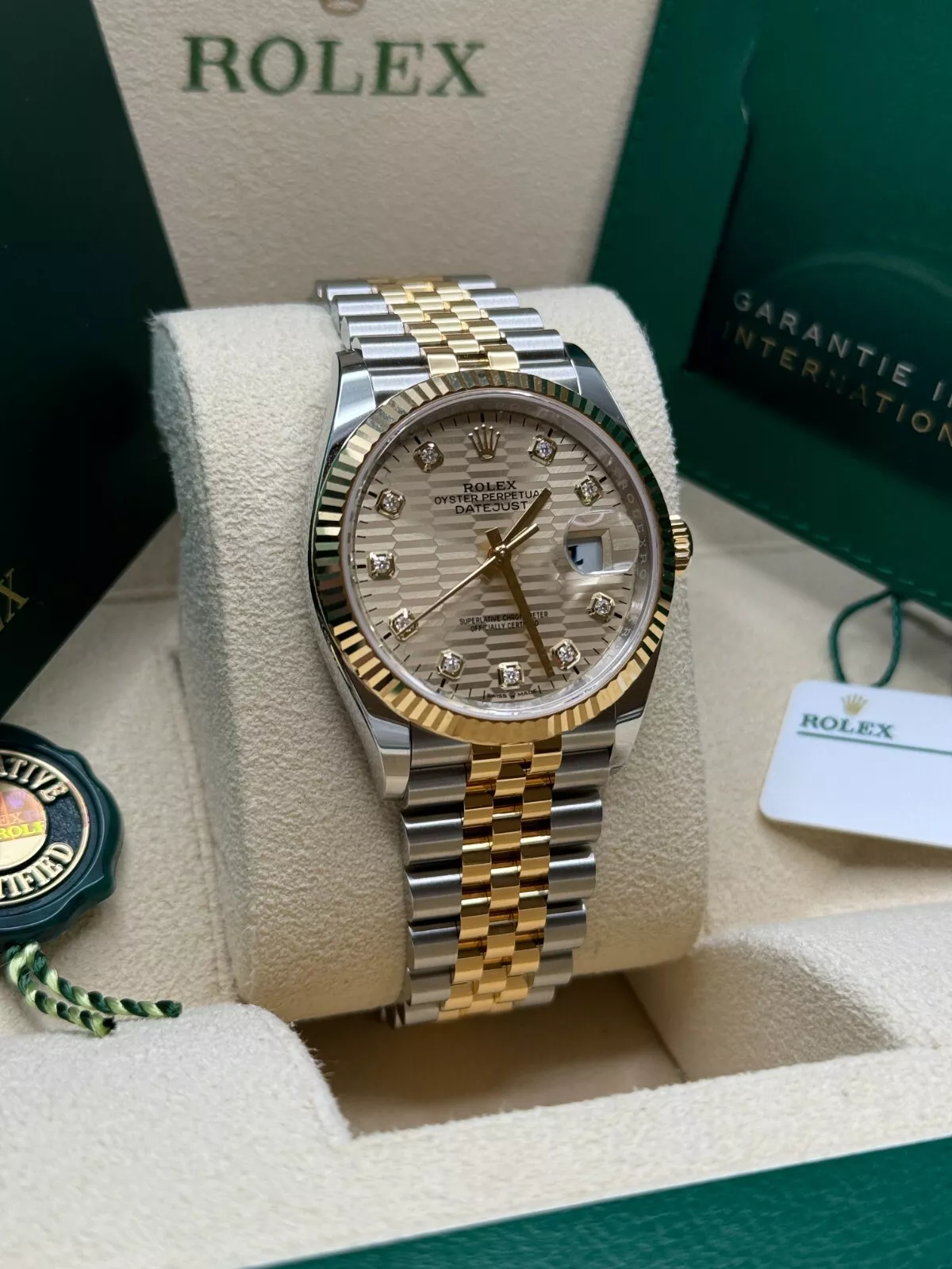 RLX  Datejust 36mm 126233 Champagne Fluted Motif Diamond Dial Jubilee Bracelet