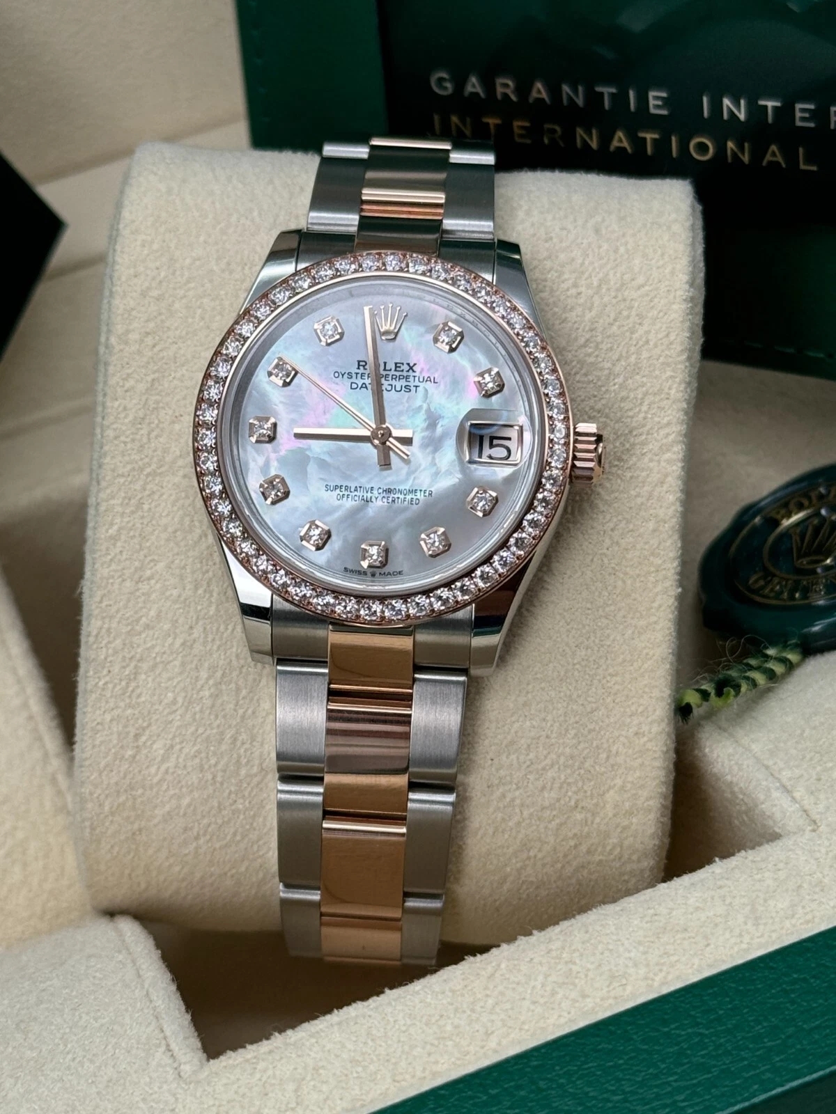 RLX Datejust m278381-0025/0026 Mother-of-Pearl Diamond 31mm Dial Diamond-Set Bezel and Oyster Bracelet Watch