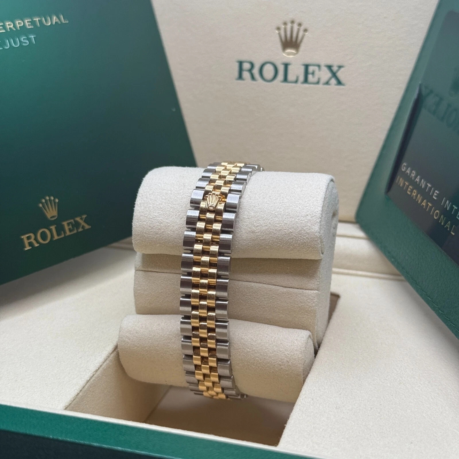 RLX Lady-Datejust 28mm 279173 Champagne Roman Dial Oyster Bracelet