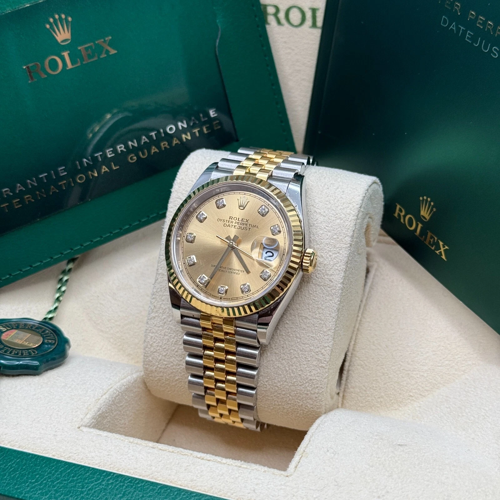 RLX  Datejust 36mm 126233 Champagne Dial Jubilee Bracelet Watch