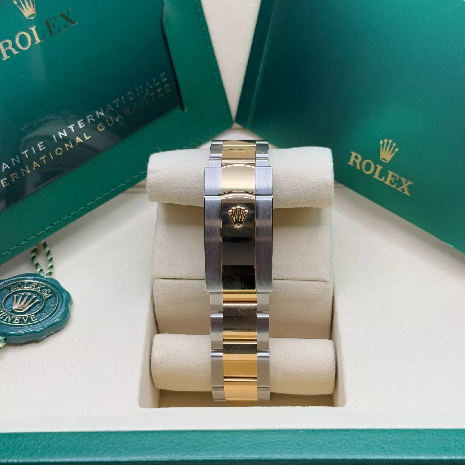 RLX  Datejust 36mm 126233 Olive-green Roman Diamond Dial Two-Tone Jubilee Bracelet