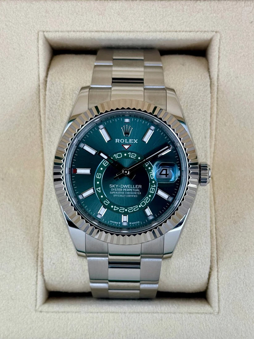 RLX  Sky-Dweller 42mm 336934-0001/0002 Stainless Steel Green Dial Oyster