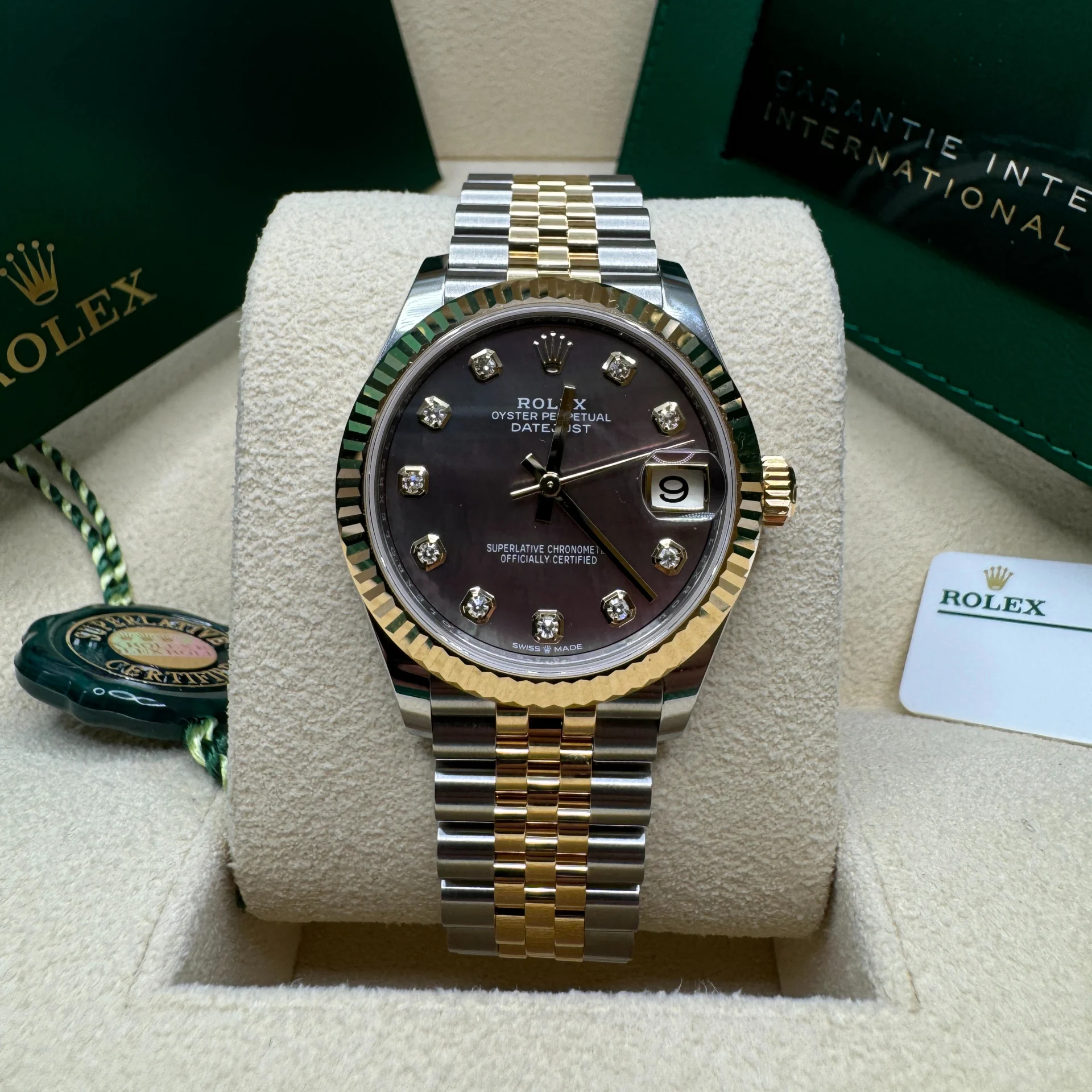 RLX Datejust m278273-0023/0024 31mm Black Mother-of-Pearl Dial Stainless Steel and Yellow Gold Oyster Watch