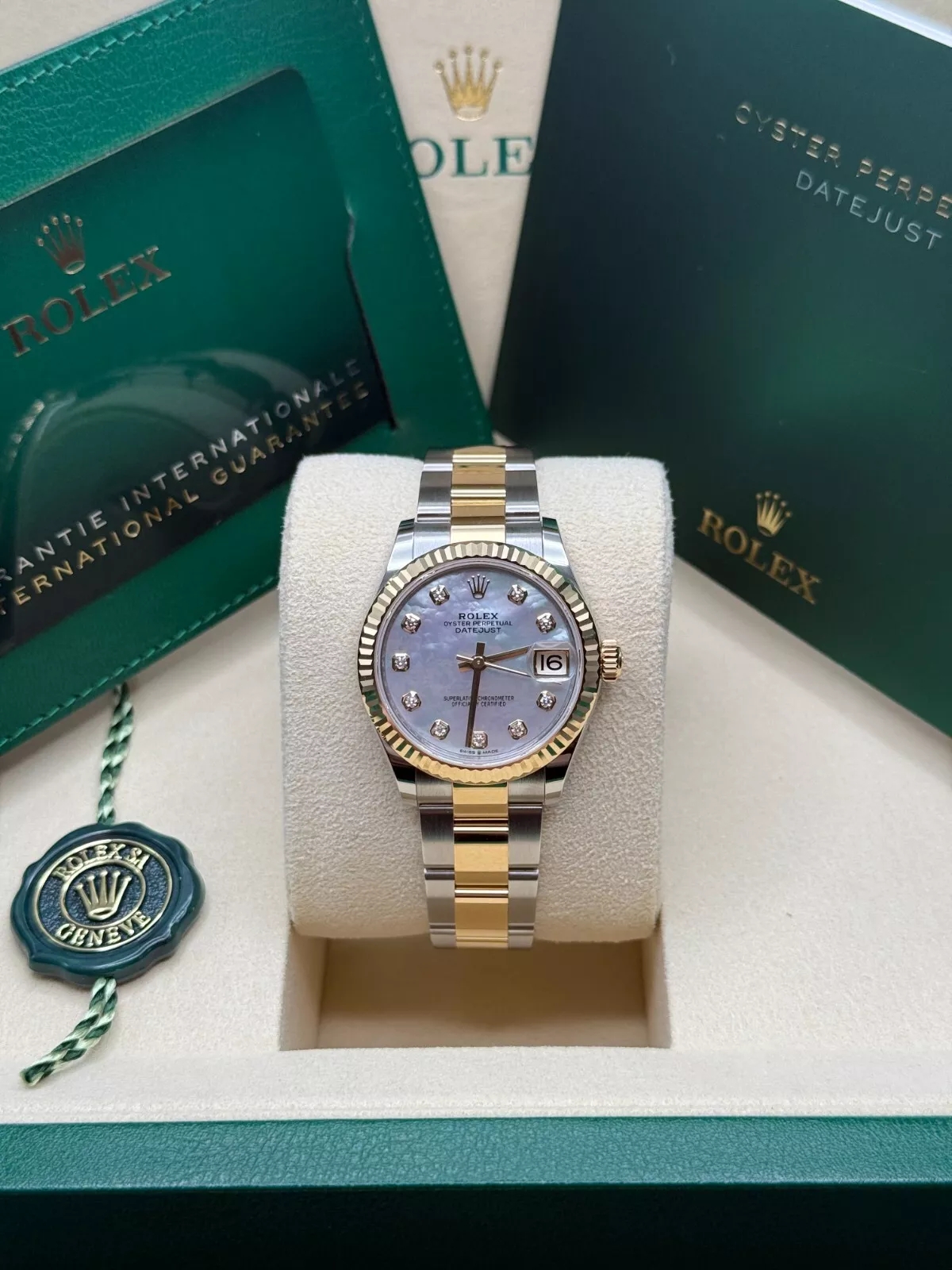 RLX Datejust m278273-0027/0028 31mm White Mother-of-Pearl Dial Stainless Steel and Yellow Gold Oyster Watch