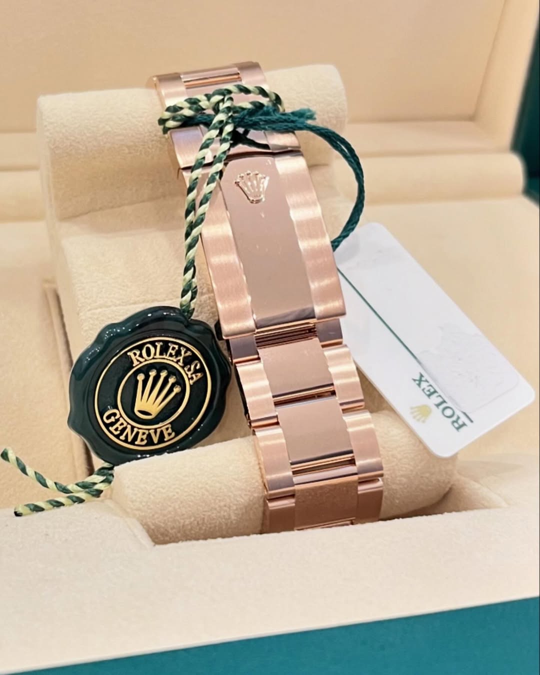 RLX  Sky-Dweller 42mm 336935-0003/0007 Rose Gold White Dial Oyster