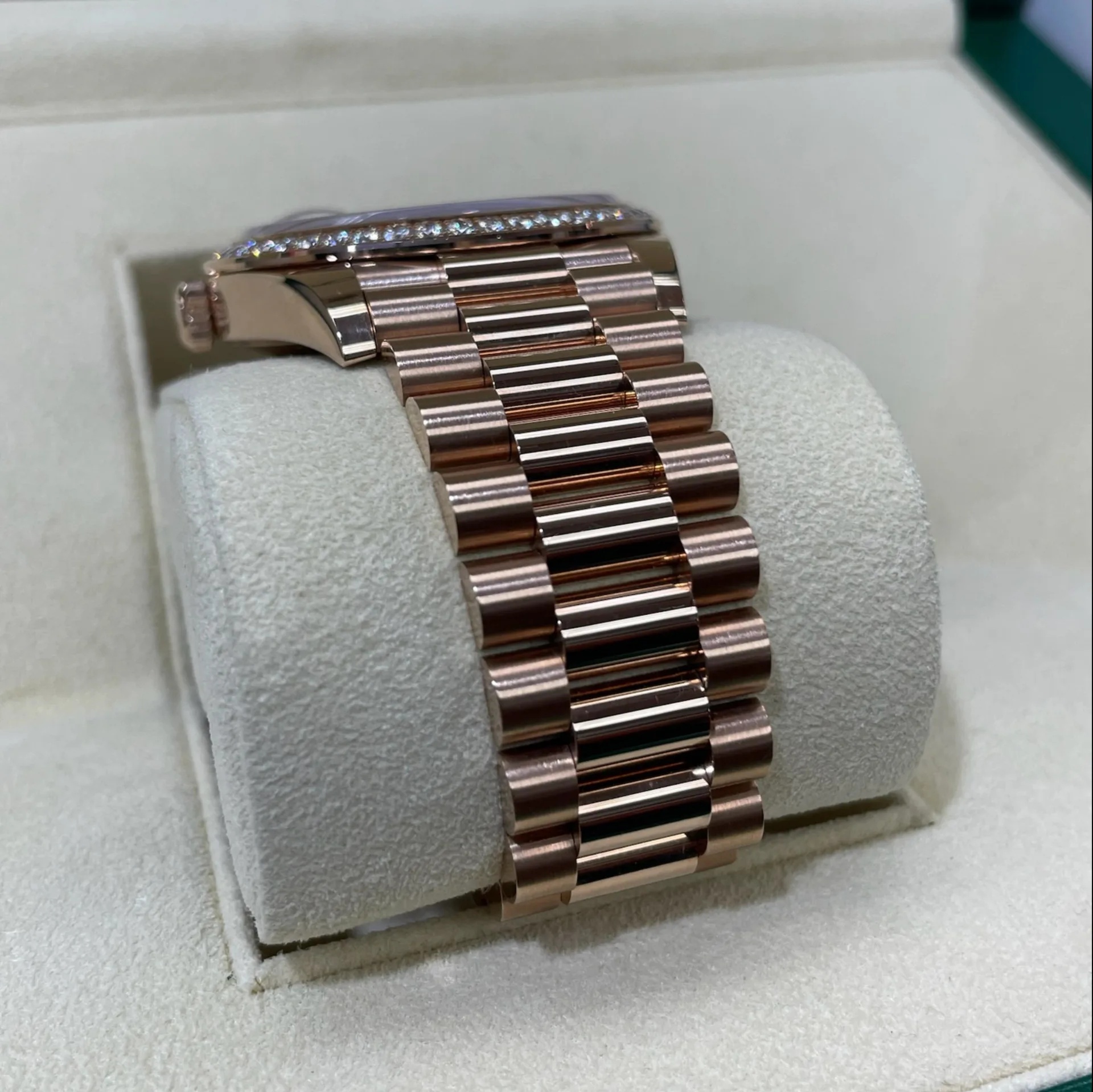 RLX  Day-Date 40mm Diamonds Paved Dial 228345rbr-0002