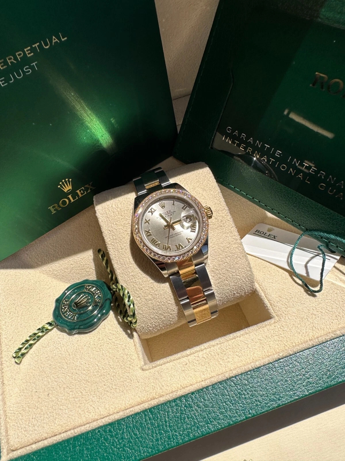 RLX Lady-Datejust 28mm 279383RBR Silver Roman Dial Yellow Rolesor Oyster Bracelet