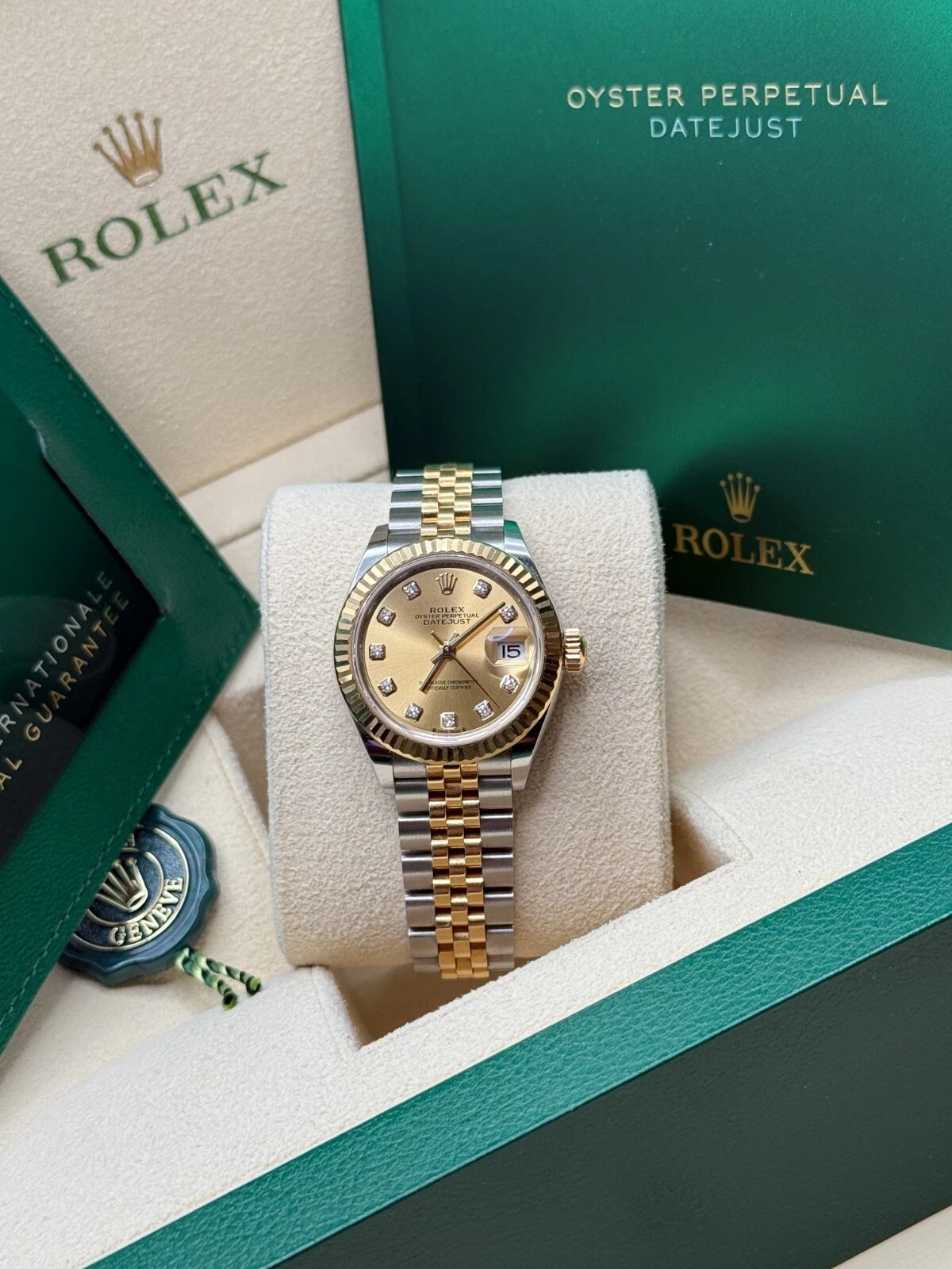 RLX Lady-Datejust 28mm 279173 Champagne Diamond Dial Oyster Bracelet