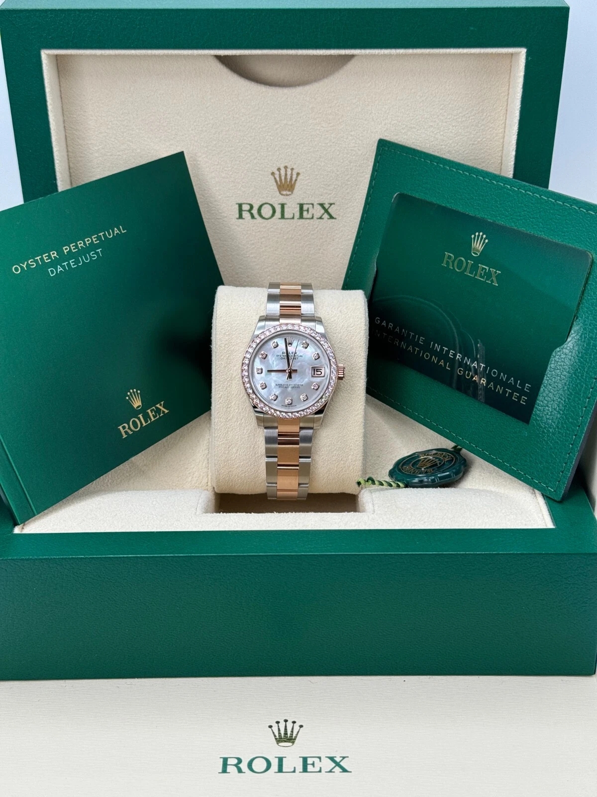 RLX Datejust m278381-0025/0026 Mother-of-Pearl Diamond 31mm Dial Diamond-Set Bezel and Oyster Bracelet Watch