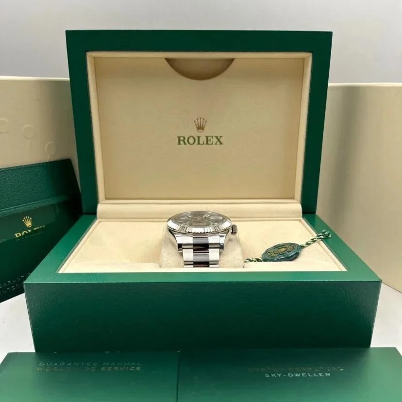 RLX  Sky-Dweller 42mm 336934-0001/0002 Stainless Steel Green Dial Oyster