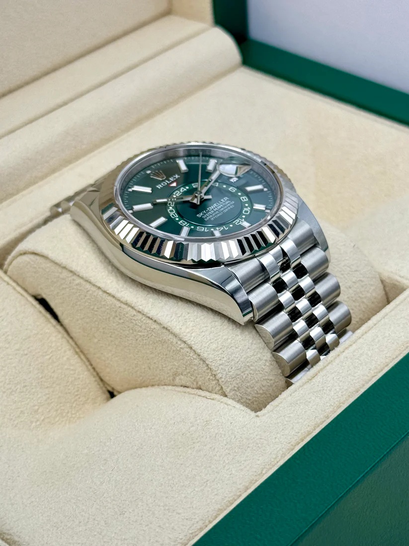 RLX  Sky-Dweller 42mm 336934-0001/0002 Stainless Steel Green Dial Oyster