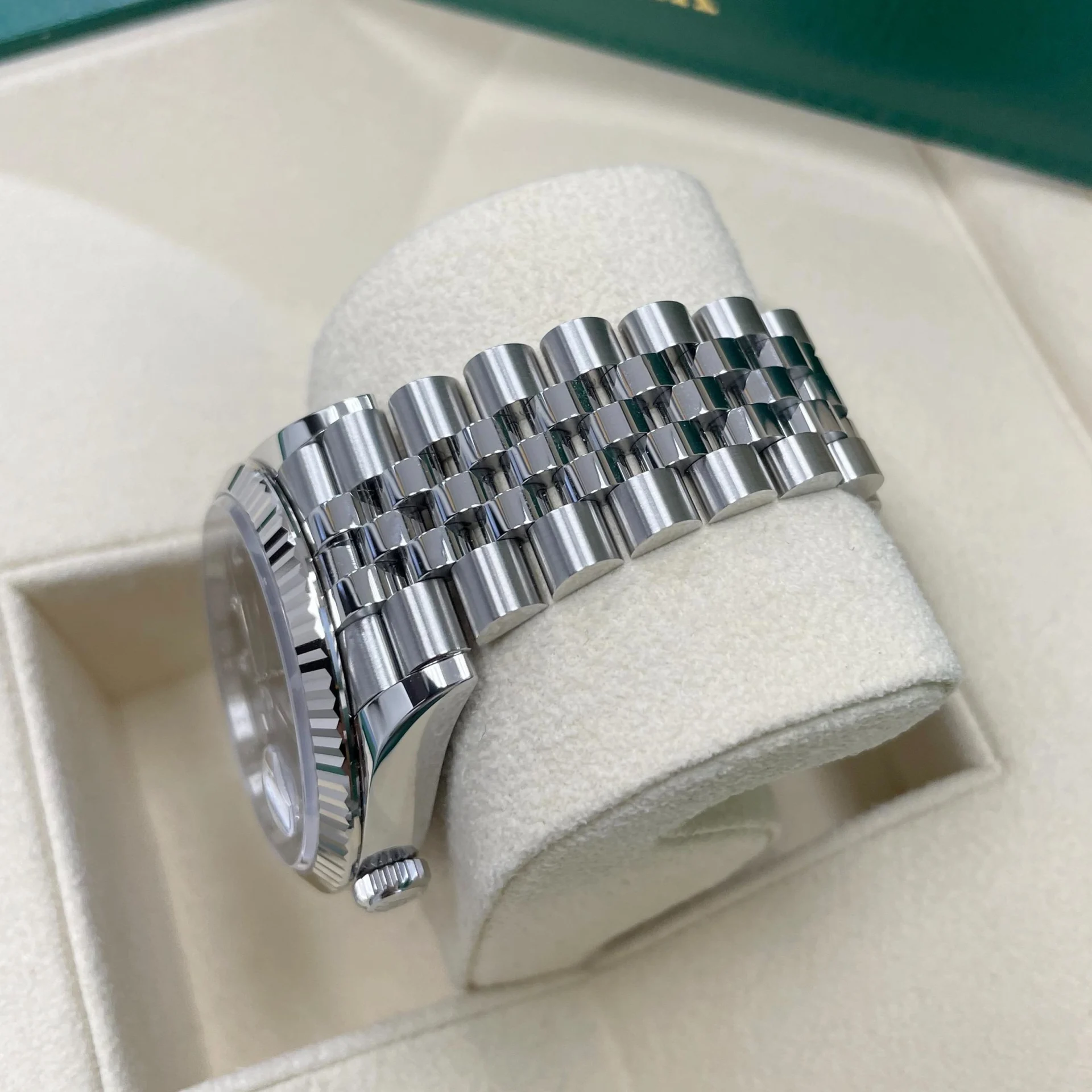 RLX  Datejust 36mm 126234 Blue Fluted Motif Diamond Dial Jubilee Bracelet Watch