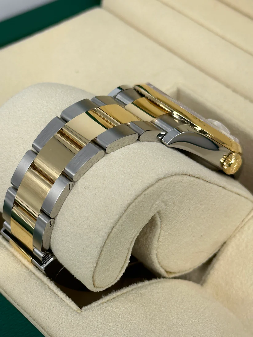 RLX  Datejust 36mm 126203 White Dial Domed Bezel Jubilee Bracelet