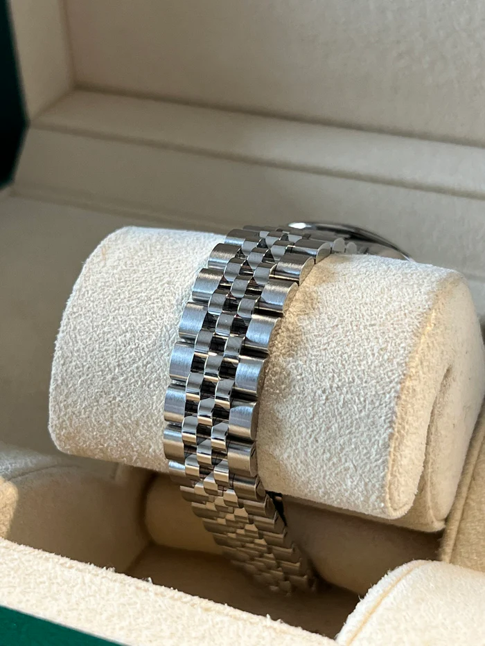 RLX Lady-Datejust 28mm 279384RBR White Mother-of-Pearl Dial Oyster Bracelet