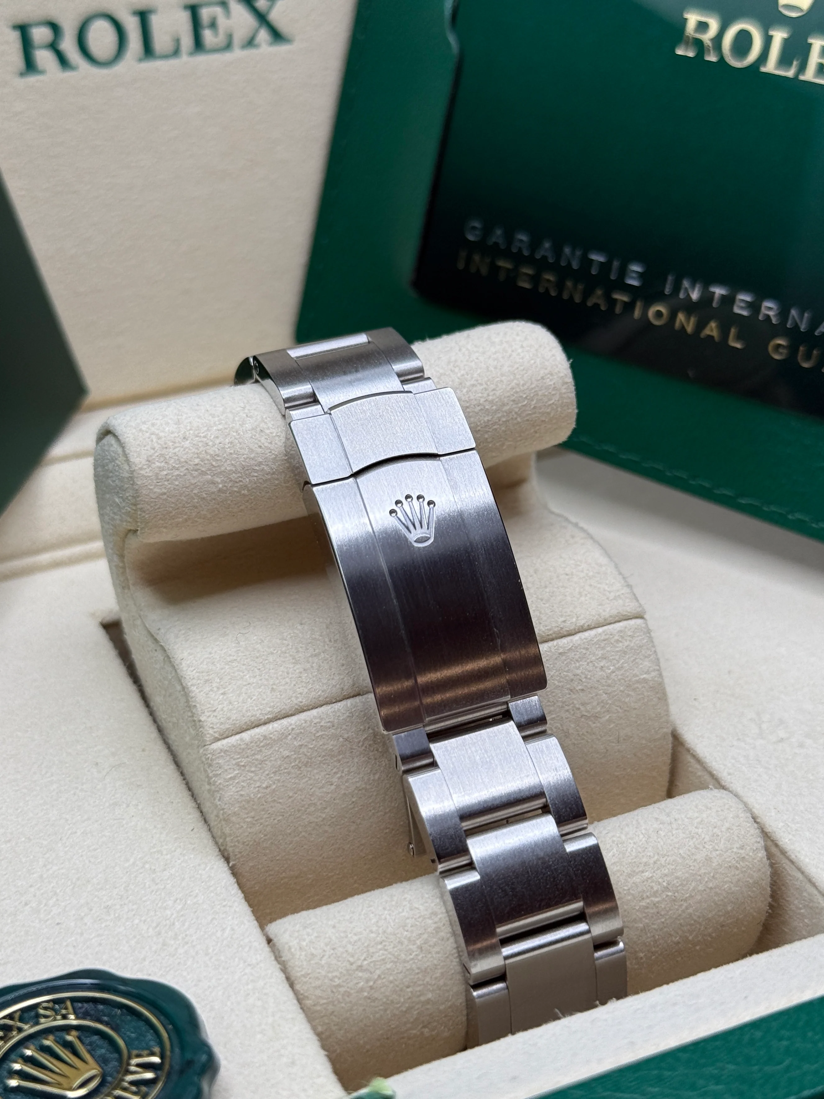 RLX  Oyster-Perpetual 41mm 124300-0002 Stainless Steel Black Index Dial Watch