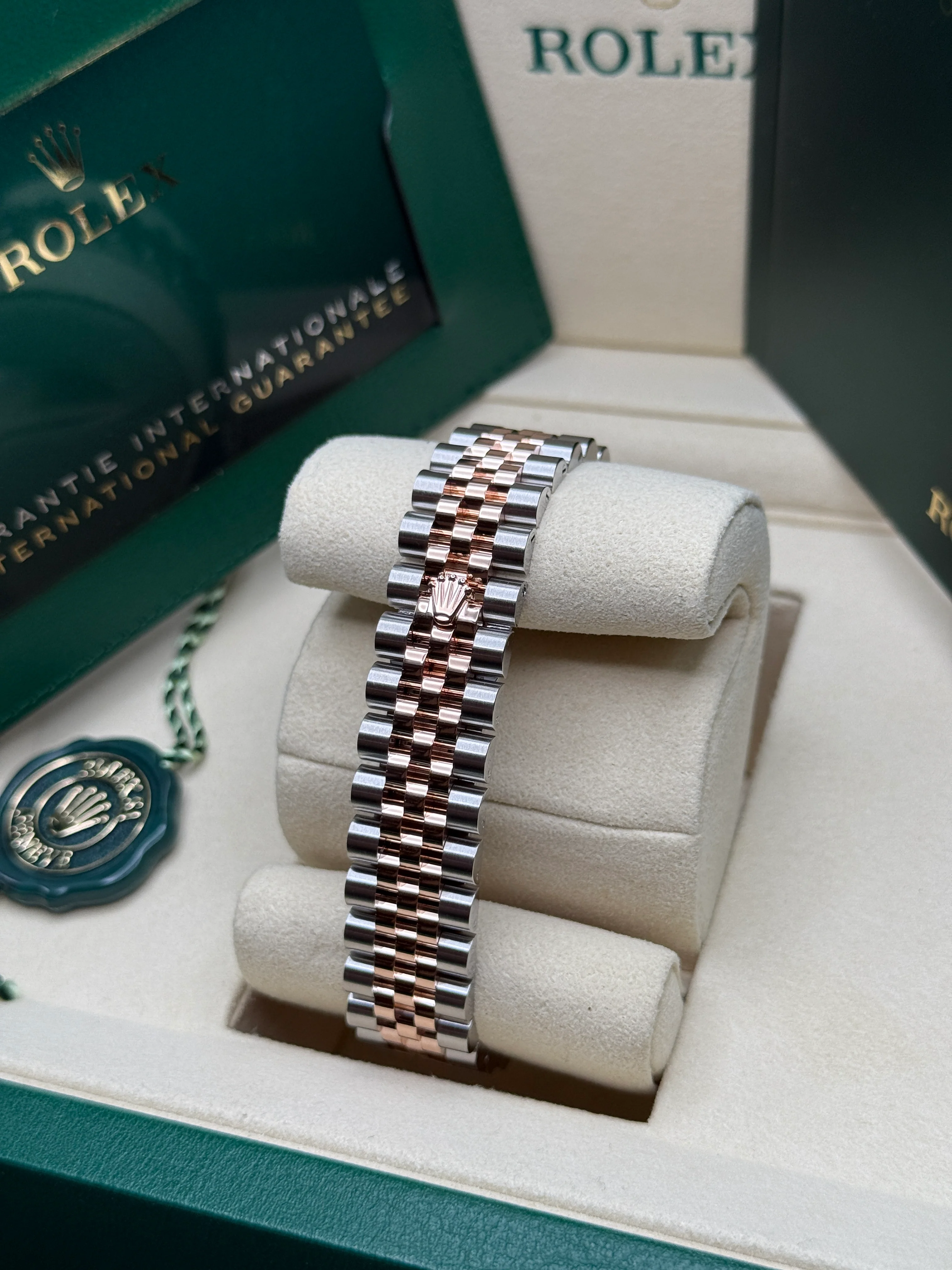 RLX Datejust m278381-0023/0024 Rose Diamond 31mm Dial Diamond-Set Bezel and Oyster Bracelet Watch