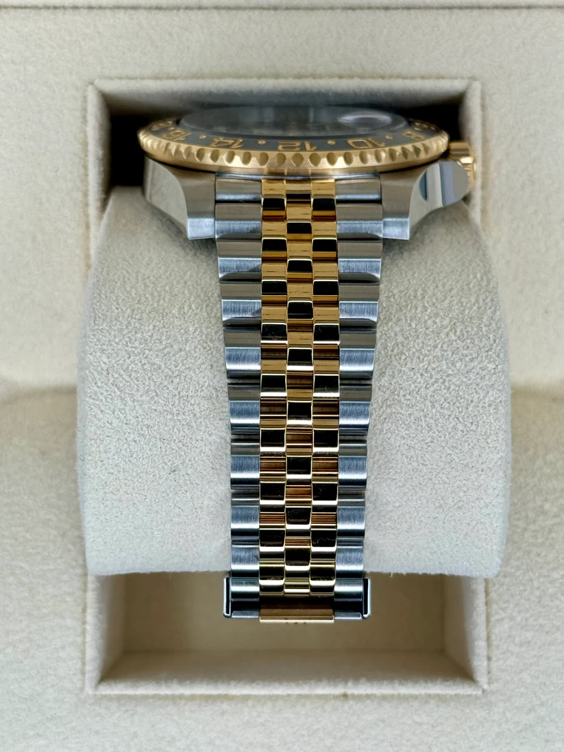 Rolex  GMT-Master II 126713GRNR 40mm