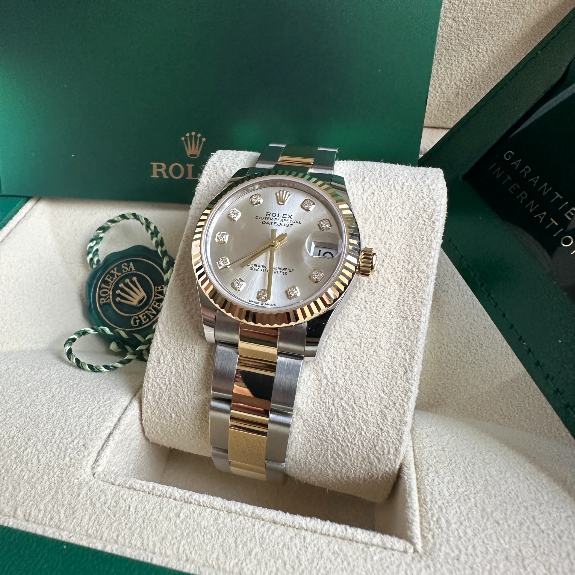 RLX Datejust m278273-0019/0020 31mm Silver Dial Stainless Steel and Yellow Gold Oyster Watch