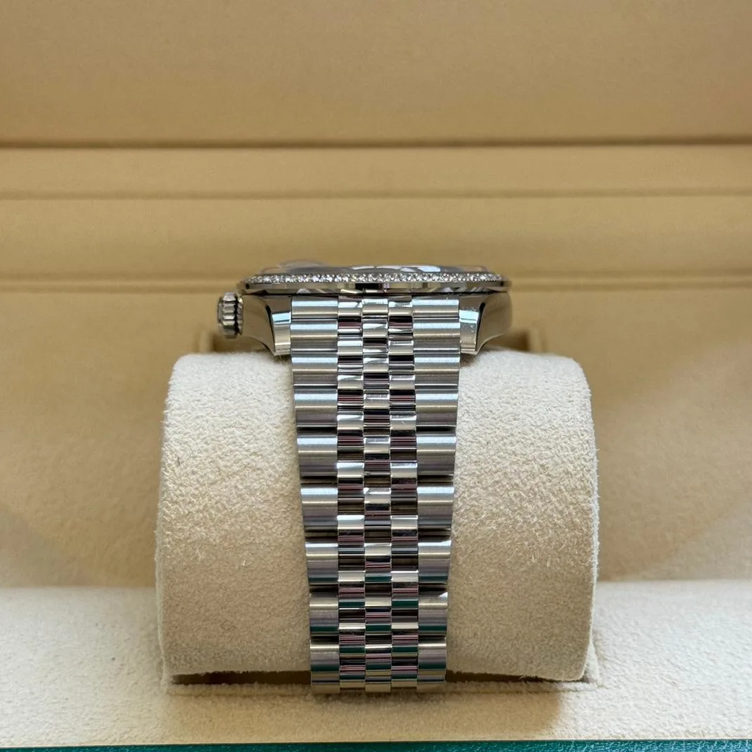 RLX  Datejust 36mm 126284 Blue Dial Jubilee Bracelet