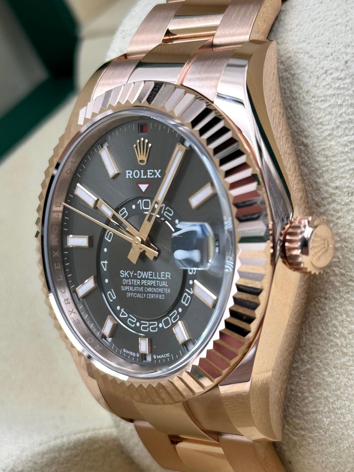 RLX  Sky-Dweller 42mm 336935-0002/0006 Rose Gold Chocolate Dial Jubilee
