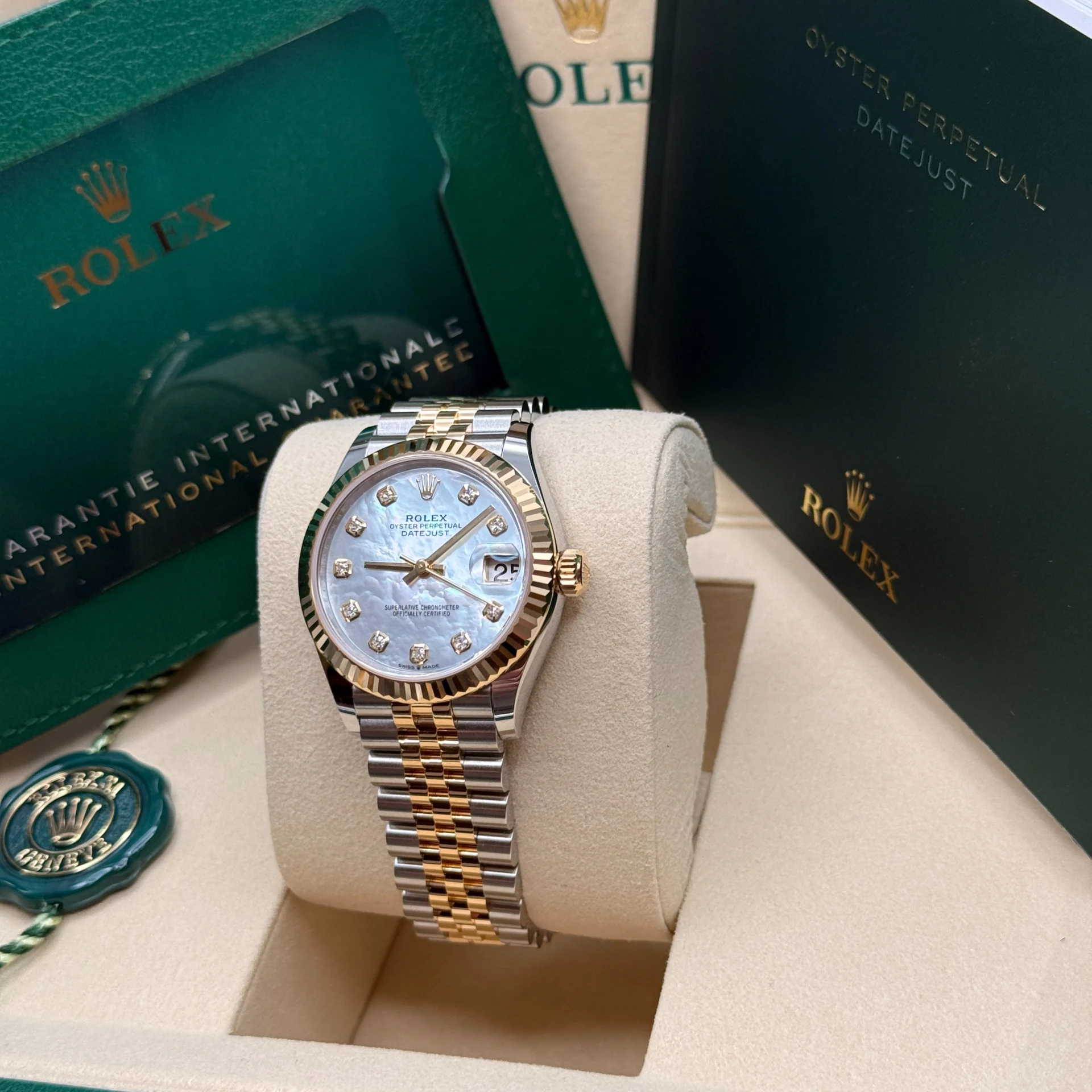 RLX Datejust m278273-0027/0028 31mm White Mother-of-Pearl Dial Stainless Steel and Yellow Gold Oyster Watch