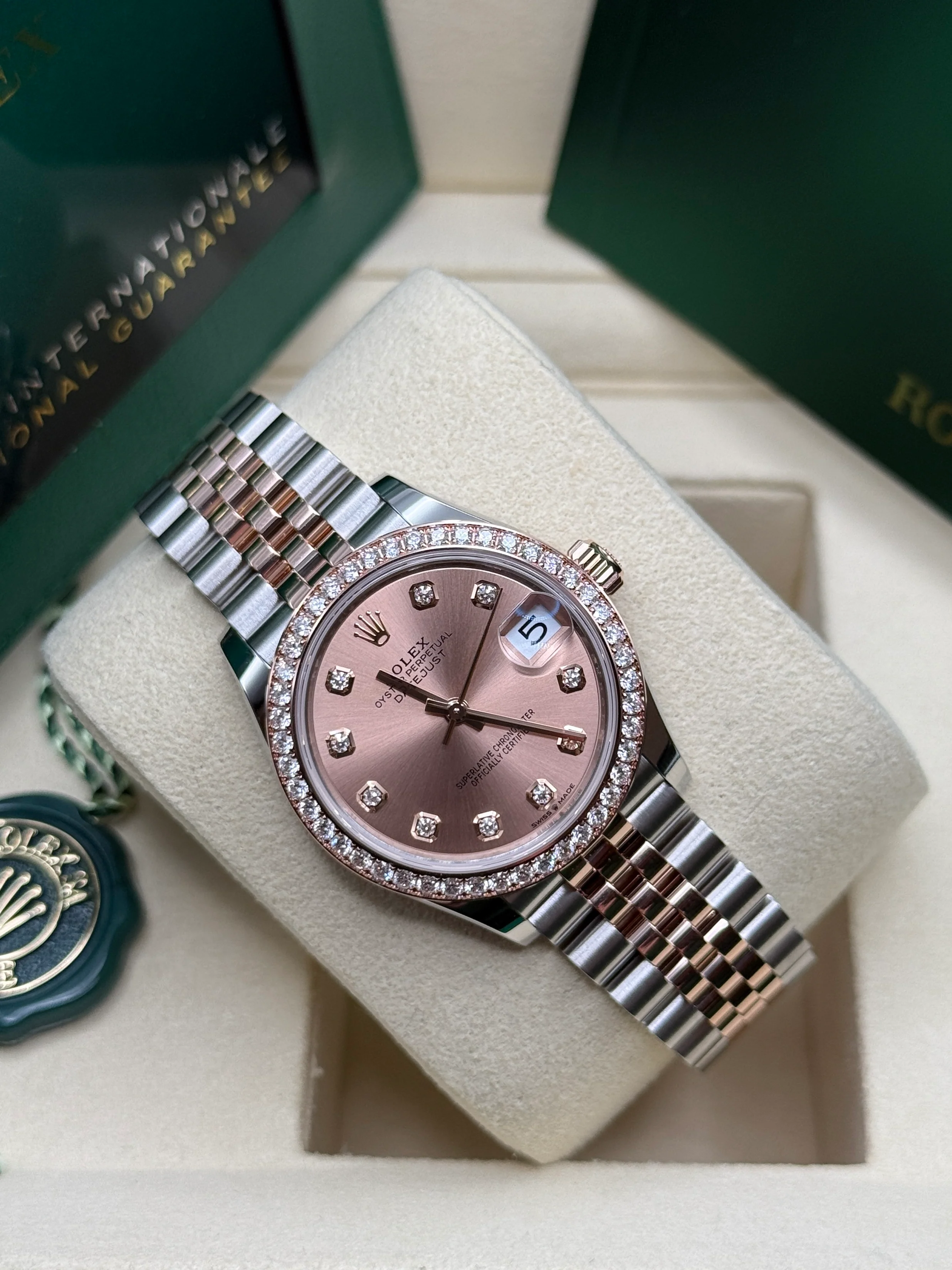 RLX Datejust m278381-0023/0024 Rose Diamond 31mm Dial Diamond-Set Bezel and Oyster Bracelet Watch