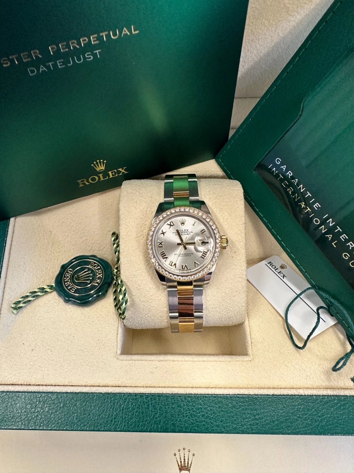 RLX Lady-Datejust 28mm 279383RBR Silver Roman Dial Yellow Rolesor Oyster Bracelet