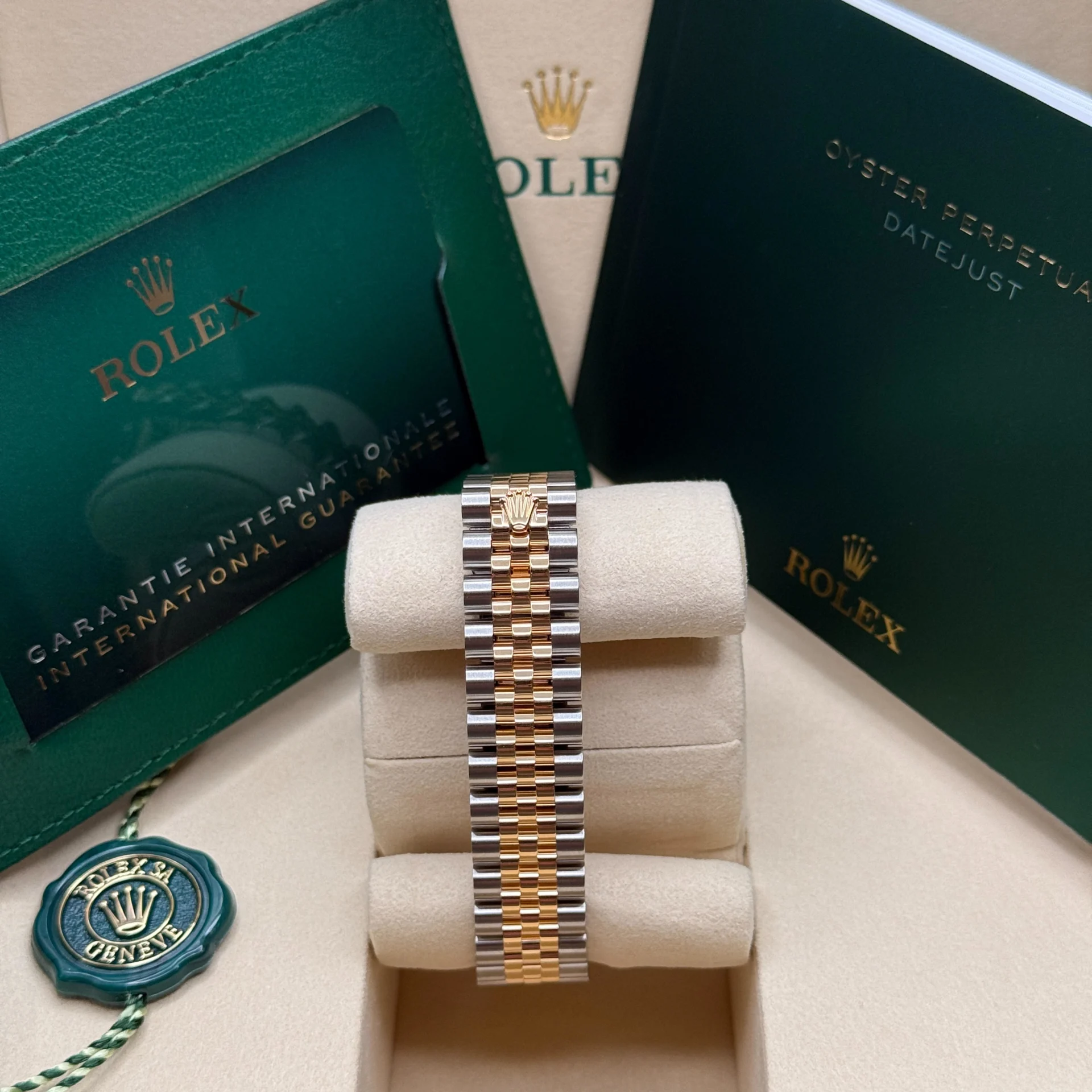 RLX Datejust m278273-0027/0028 31mm White Mother-of-Pearl Dial Stainless Steel and Yellow Gold Oyster Watch