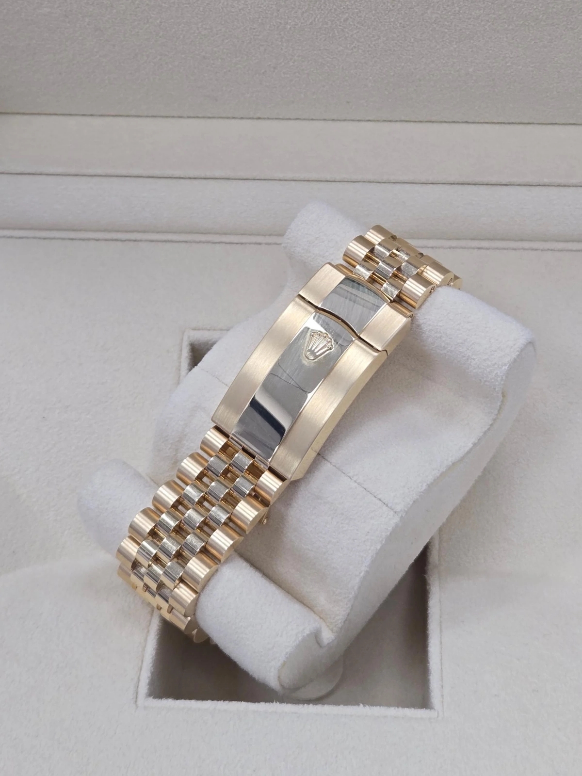 RLX  Sky-Dweller 42mm 336938-0003/0006 Yellow Gold White Dial Jubilee