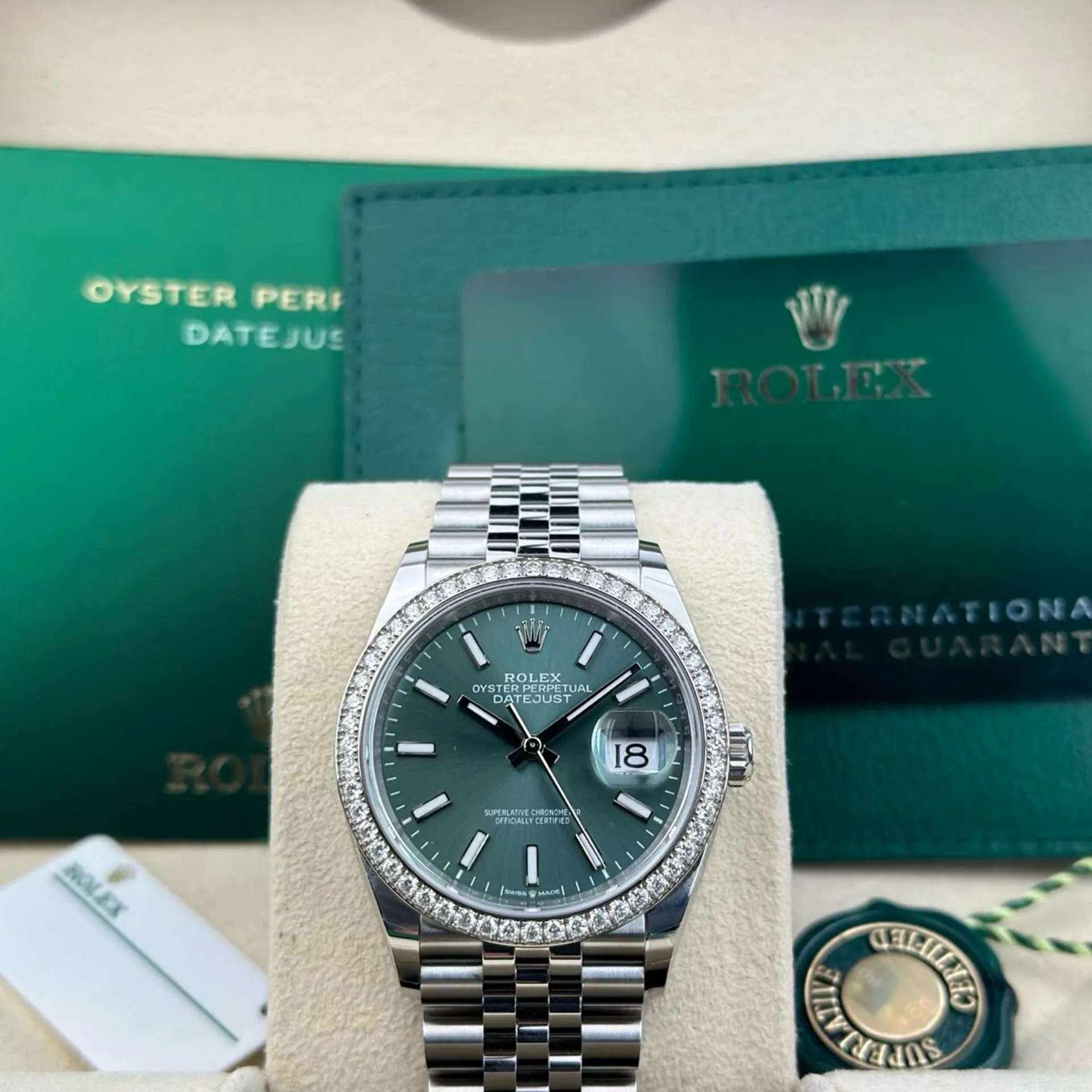 RLX  Datejust 36mm 126284 Green Dial Jubilee Bracelet