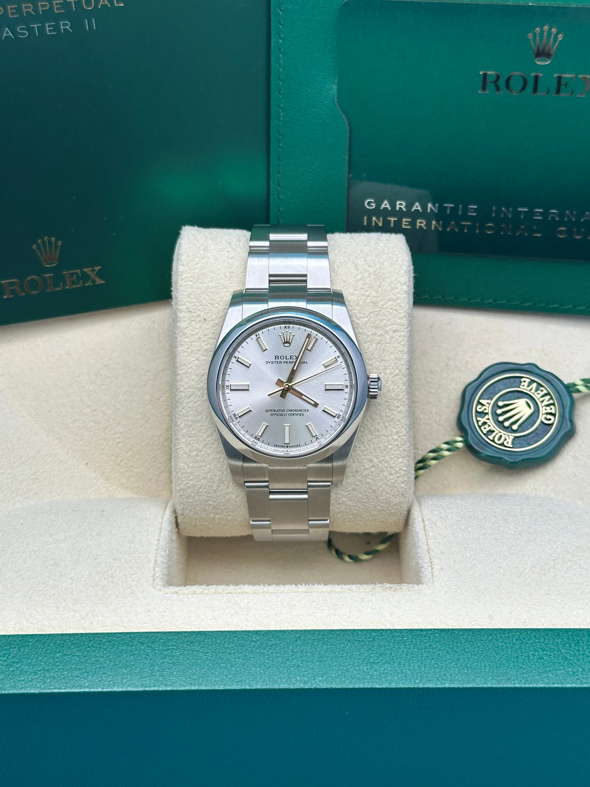 RLX Oyster Perpetual 34mm 124200-0001 Silver Dial Oyster Stainless Steel Bracelet