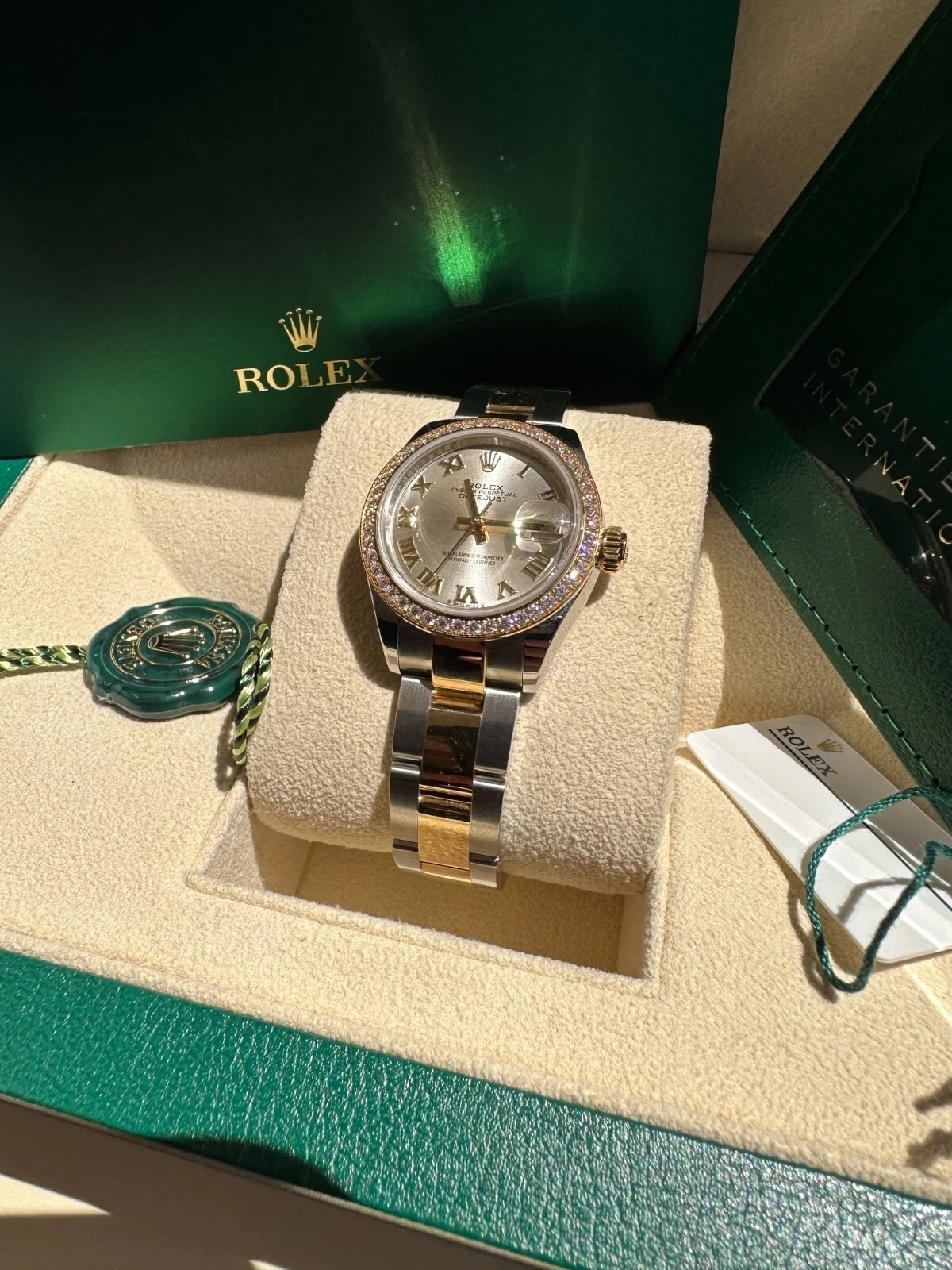 RLX Lady-Datejust 28mm 279383RBR Silver Roman Dial Yellow Rolesor Oyster Bracelet