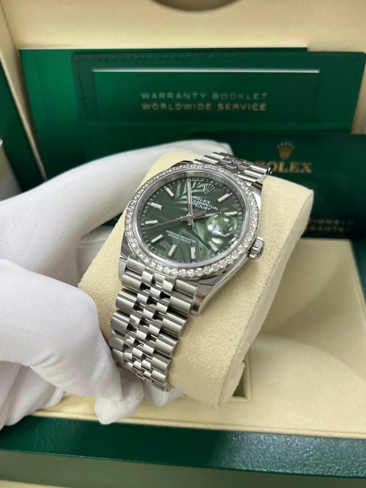 RLX  Datejust 36mm 126284 Olive Green Dial Jubilee Bracelet