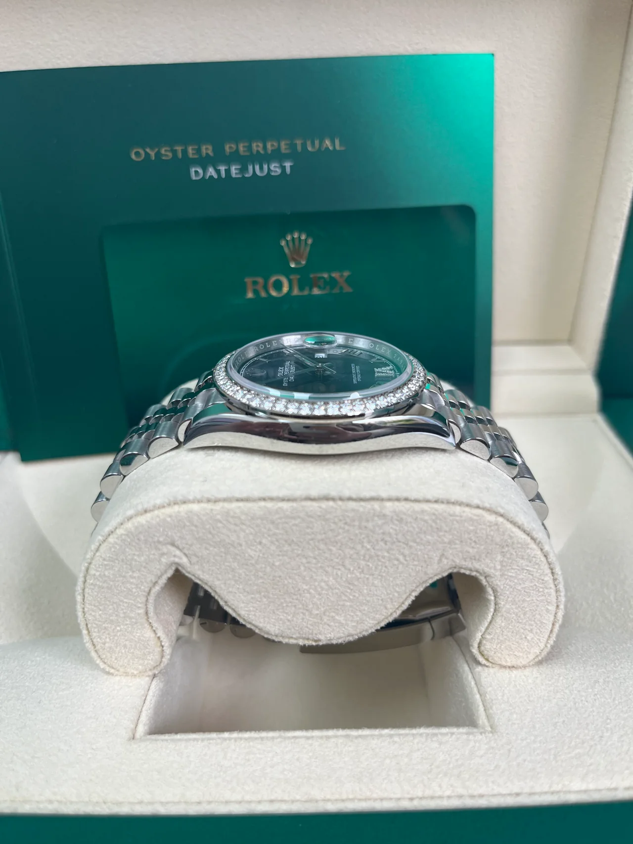 RLX  Datejust 36mm 126284 Aubergine Dial Jubilee Bracelet