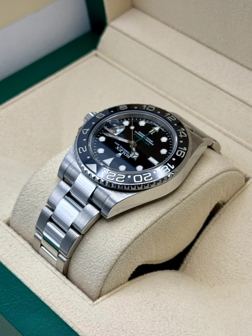 Rolex GMT-Master II 116710LN 40mm