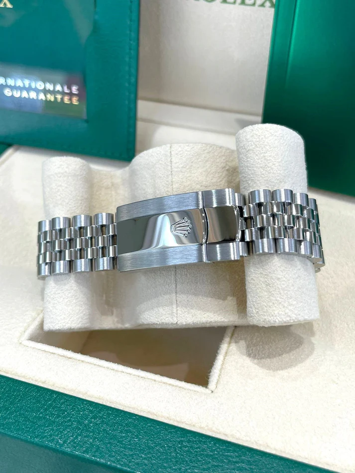 RLX  Datejust 36mm 126234 Black Index Jubilee Stainless Steel Mens Watch