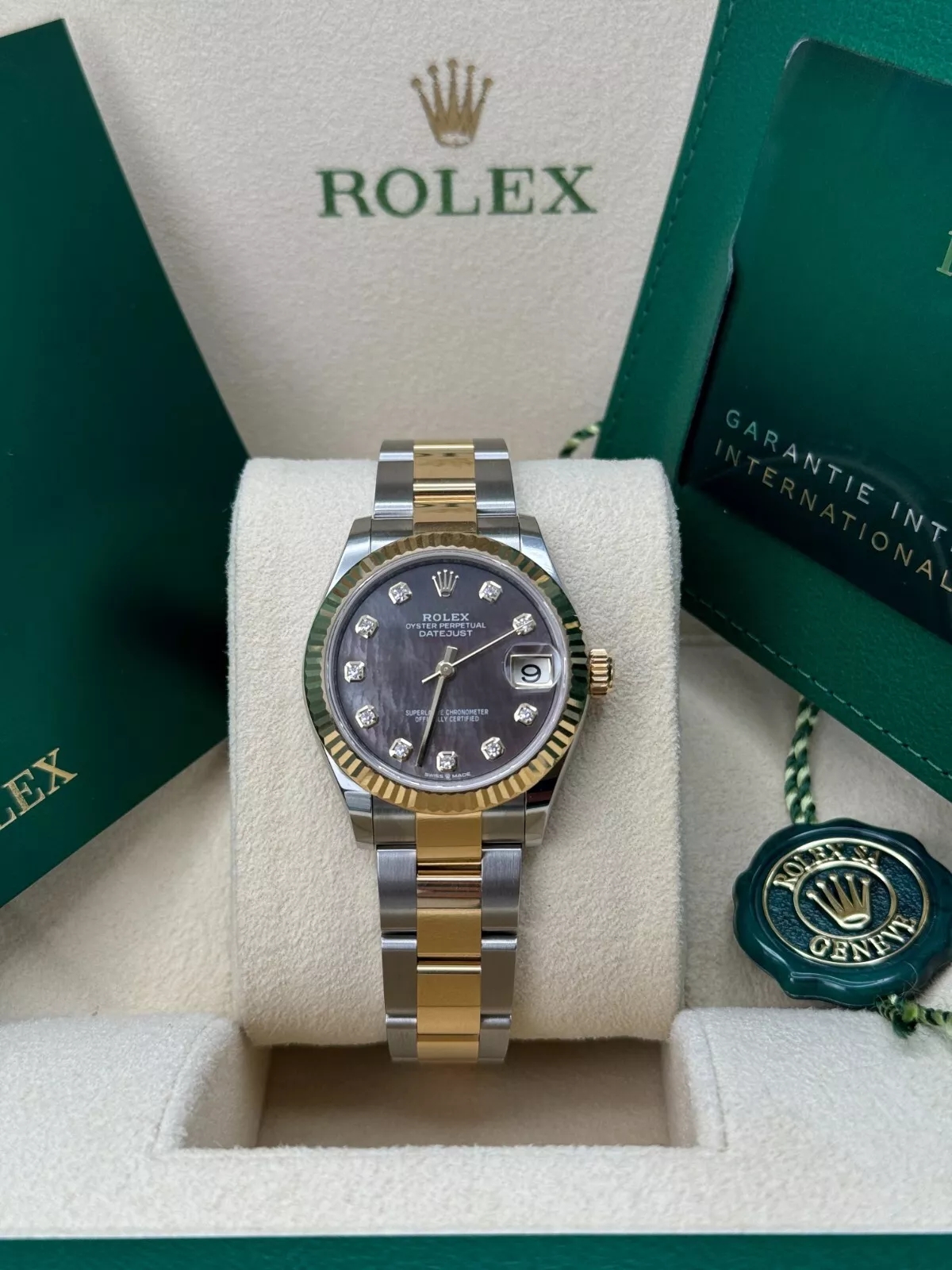 RLX Datejust m278273-0023/0024 31mm Black Mother-of-Pearl Dial Stainless Steel and Yellow Gold Oyster Watch