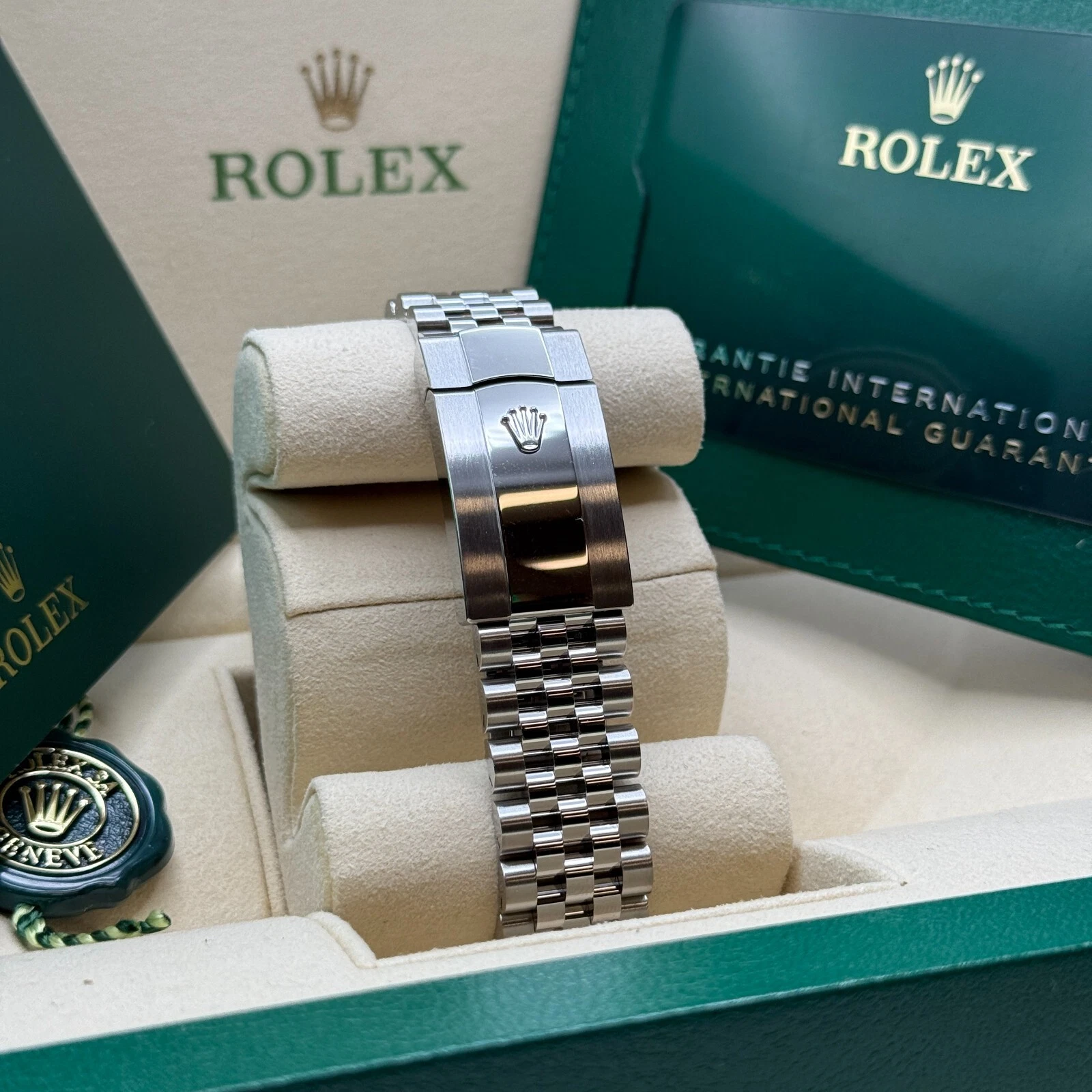 RLX  Datejust Black Index Jubilee 41mm Stainless Steel - 126334