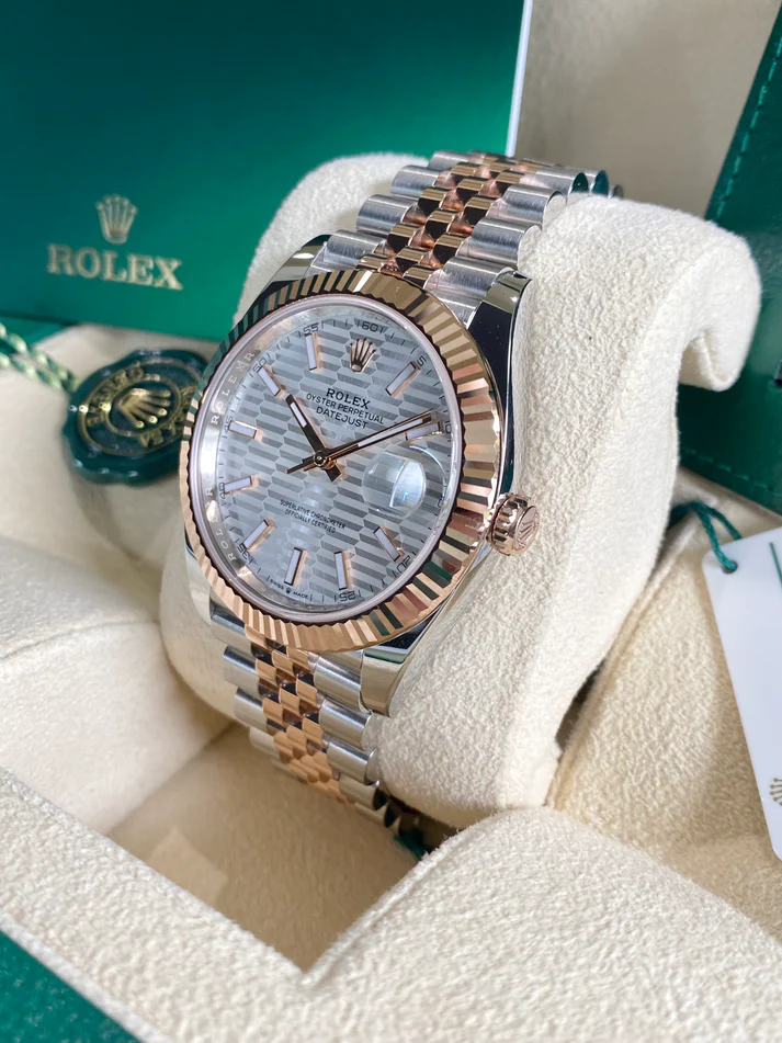 RLX Datejust 41mm 126331 Silver Fluted Motif Dial Two Tone Stainless Steel & 18K Rose Gold Jubilee Bracelet Men's Watch