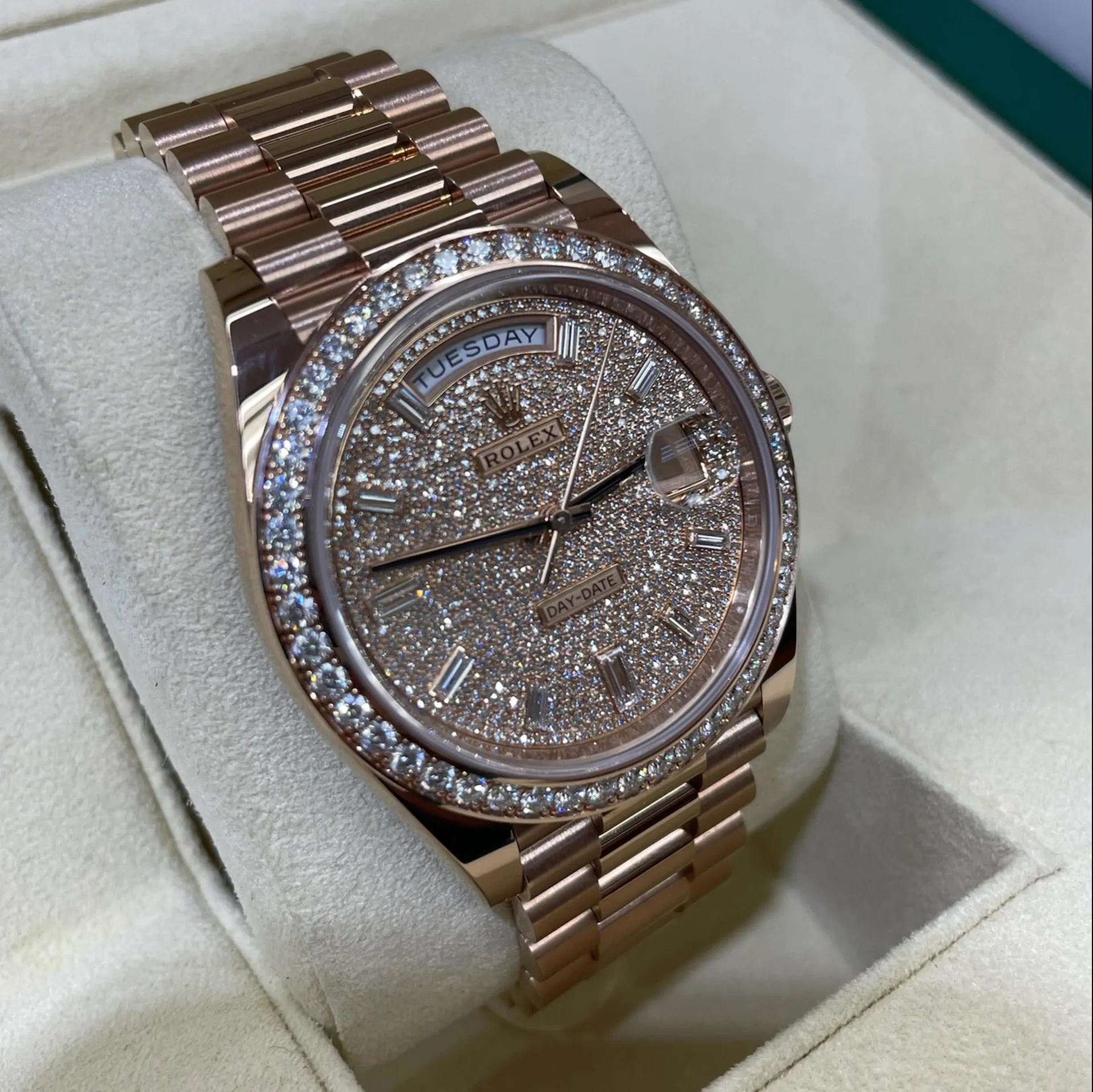 RLX  Day-Date 40mm Diamonds Paved Dial 228345rbr-0002