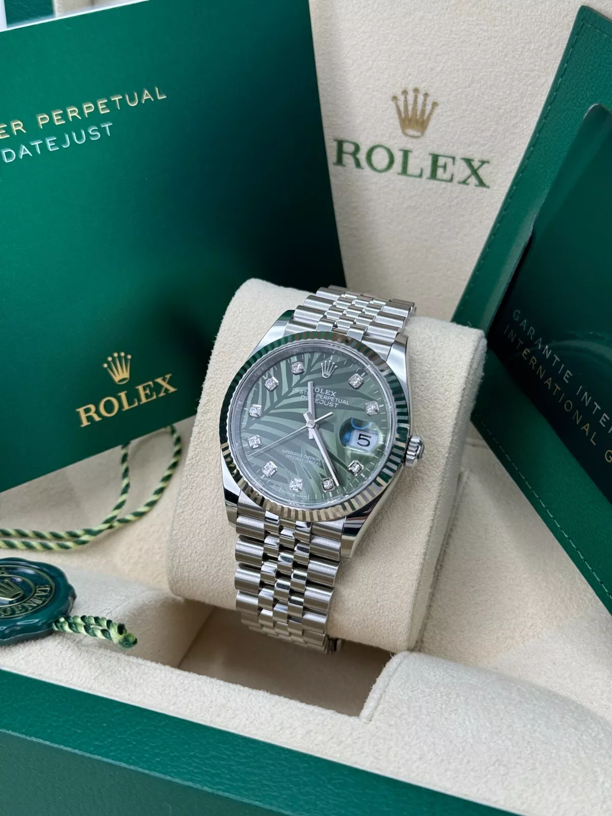 RLX  Datejust 36mm 126234 Olive Green Palm Motif Diamond Dial Jubilee Stainless Steel Watch