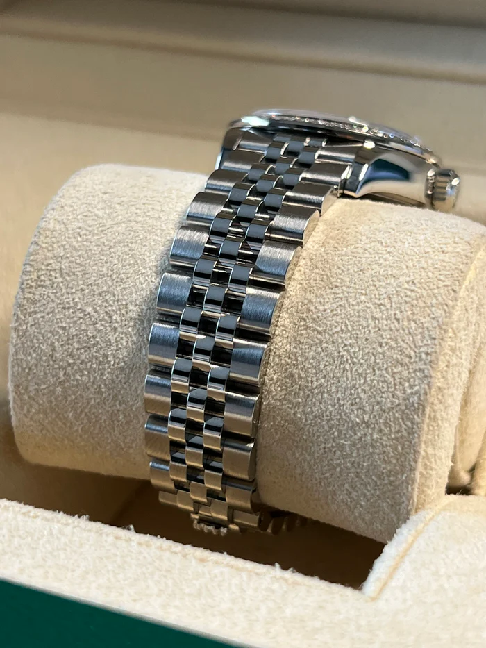 RLX Lady-Datejust 28mm 279384RBR White Mother-of-Pearl Dial Oyster Bracelet