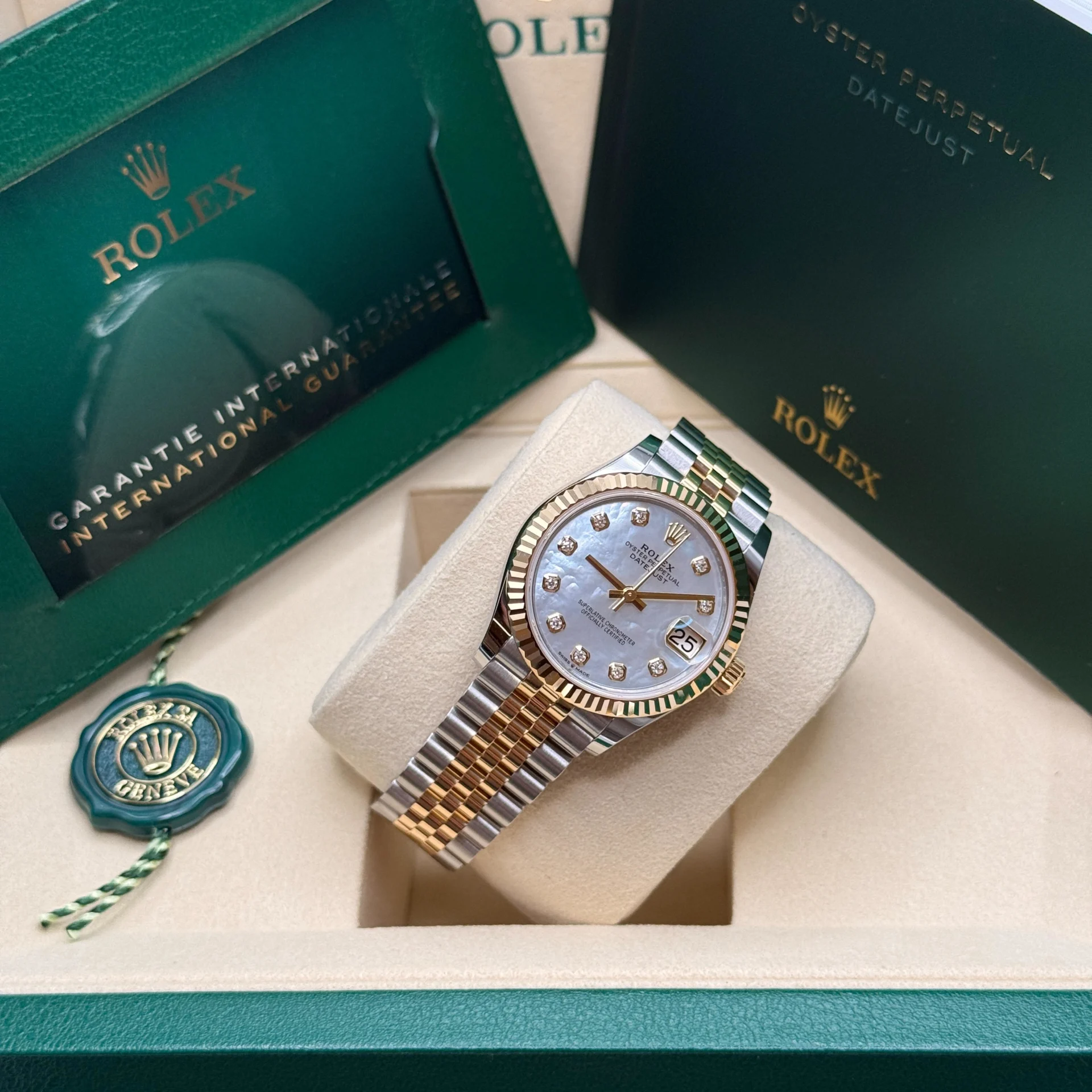 RLX Datejust m278273-0027/0028 31mm White Mother-of-Pearl Dial Stainless Steel and Yellow Gold Oyster Watch