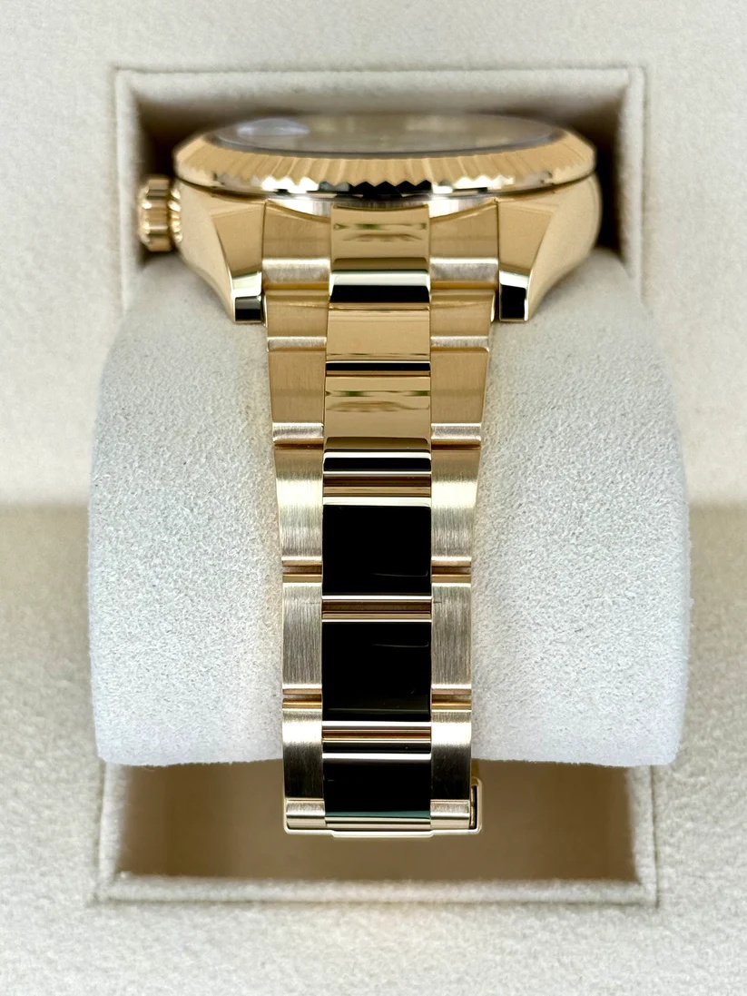 RLX  Sky-Dweller 42mm 336938-0003/0006 Yellow Gold White Dial Jubilee