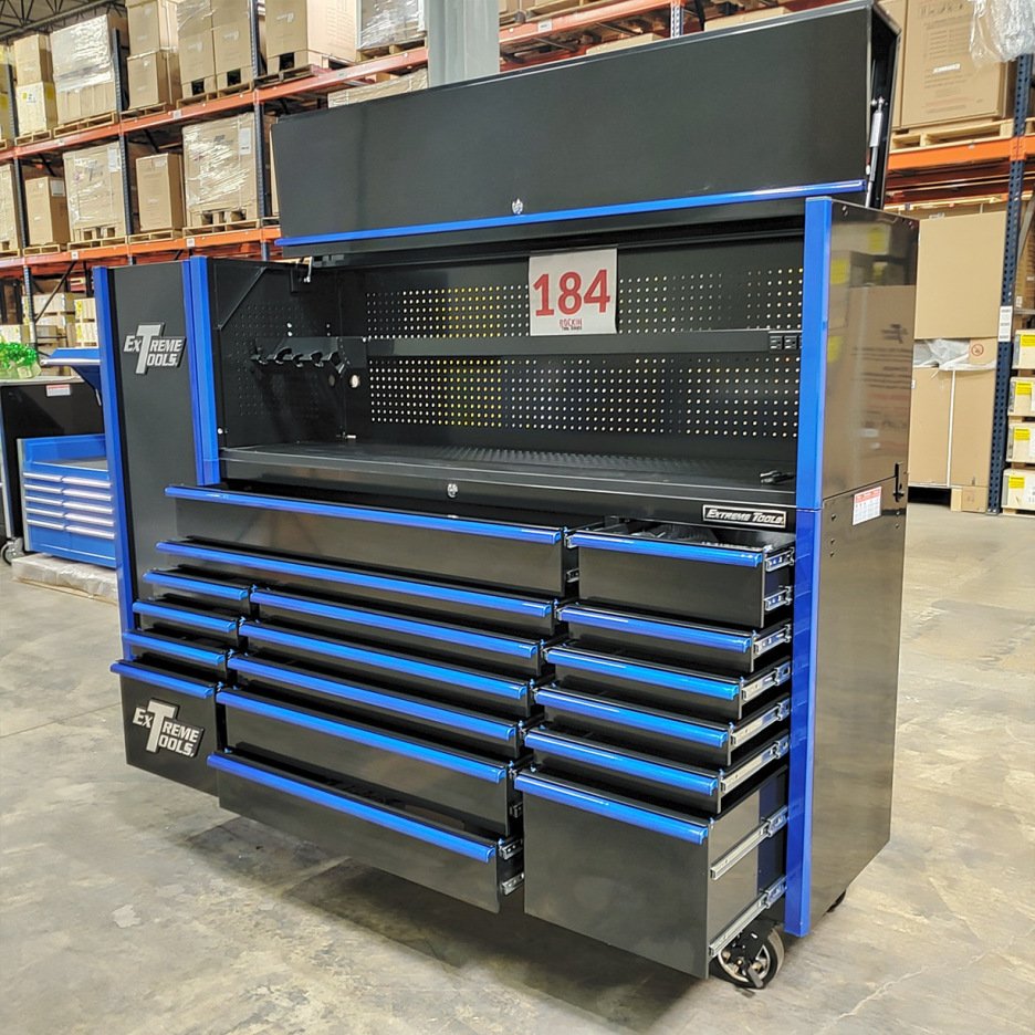 ToolboxScratch & Dent, Extreme Tools DX Series 72 x 21 Triple Bank Roller